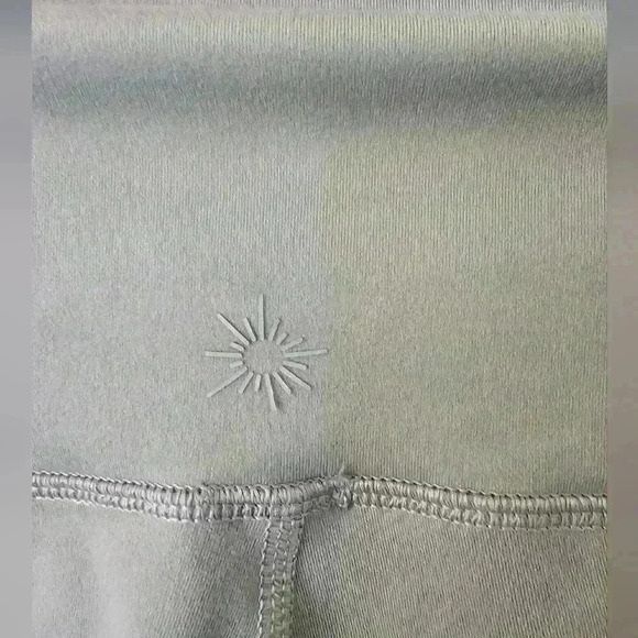 American Eagle Womens The Hugger Casual Leggings Green Size Medium - Picture 3 of 4
